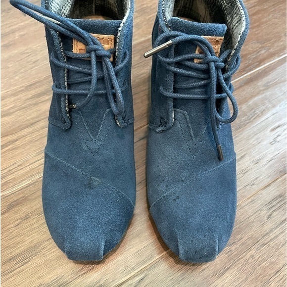 TOMS Desert Suede Wedge Booties- Sz 8.5 - Picture 2 of 10